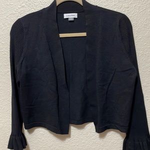 Calvin Klein Women's Black Cropped Long Sleeve Sweater. Very Good Condition.
